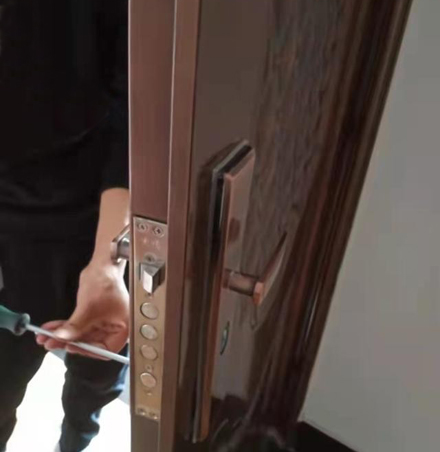 布拖上门开锁 换锁 布拖本地开锁公司